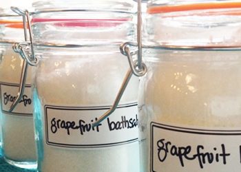 Homemade therapeutic bath salts